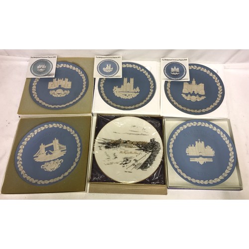 277 - Wedgwood Christmas plates to include 1975, 1976, 1977, 1978 and 1980 together with a Royal Grafton T... 