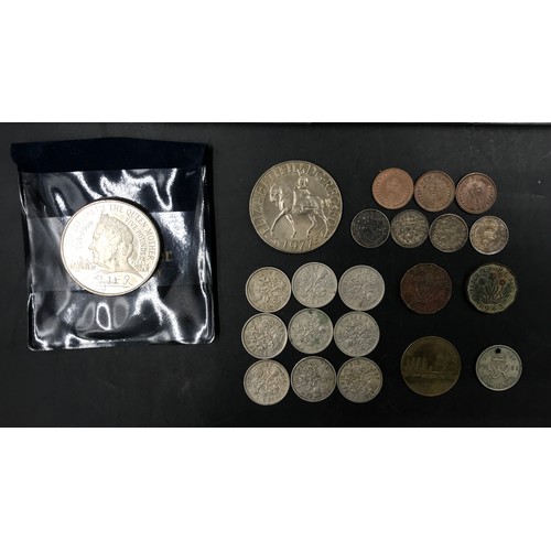 667 - A collection of coins to include three boxed 1951 festivals of Britan crown piece and one additional... 