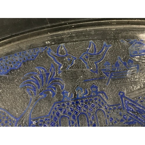 397 - A Pyrex tableware set decorated in Willow Pattern to include 6x large plates 23cm, 6x small plates 1... 