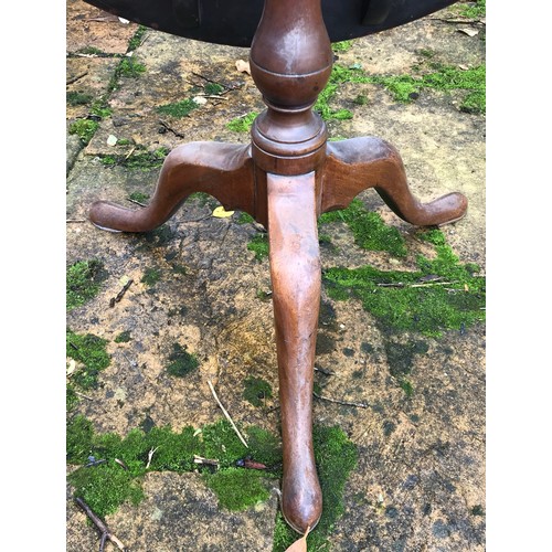 170 - A 19thC mahogany circular tip-top tripod table, 87 d x 71cm h.