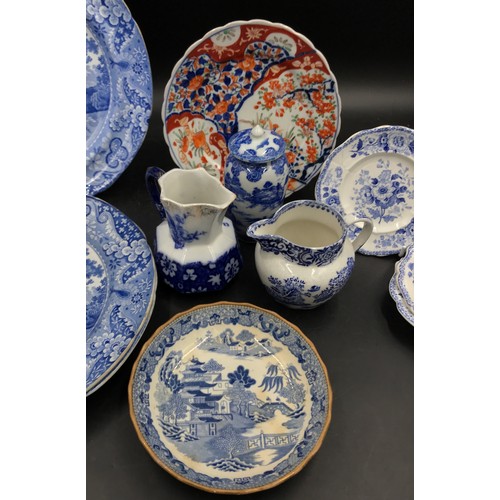 279 - Various 19thC blue and white ceramics comprising oriental design jug, plate, dish and lidded vase 12... 