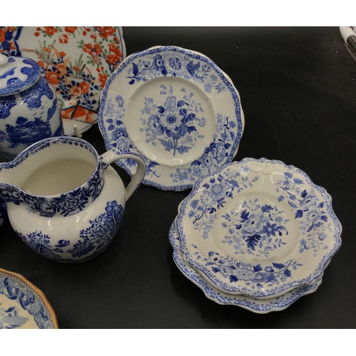 279 - Various 19thC blue and white ceramics comprising oriental design jug, plate, dish and lidded vase 12... 