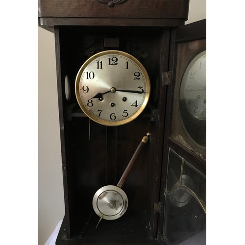 1178 - An American mahogany mantel clock with circular painted dial marked 'Welch' and Roman numerals above... 