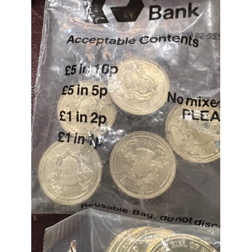 627 - Royal Mint, a collection of old style large two pound coins and 50p's. 54 in total.