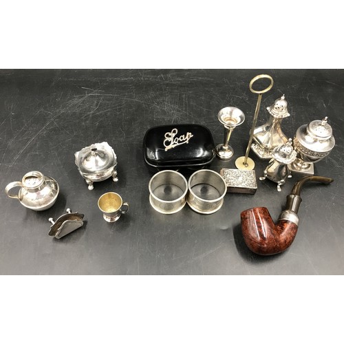 705 - Selection of silver items to include 2 napkin rings Sheffield 1918, three salt & pepper shakers Birm... 