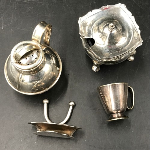 705 - Selection of silver items to include 2 napkin rings Sheffield 1918, three salt & pepper shakers Birm... 