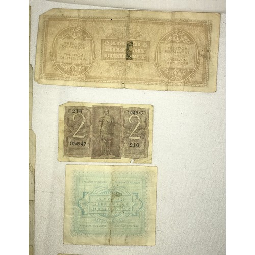 629 - A collection of world banknotes 37 in total to include India: 1 Rupee liaquat jung, 1 rupee note 194... 