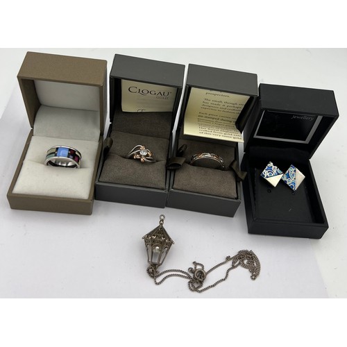 497 - Jewellery to include two Clogau gold and silver rings, Freywille enamel ring, Ortak earrings and lan... 