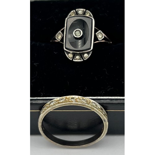 495 - Two vintage 9 carat gold rings, one with silver and black stone.