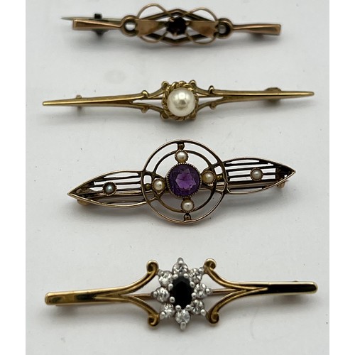 521 - Four various 9 carat gold bar brooches set with garnet, amethyst, pearl, sapphire and diamond. Total... 