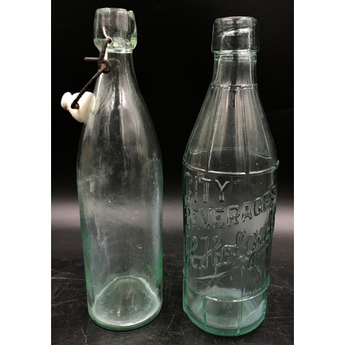 Lot - LARGE GLASS BOTTLE/JUG