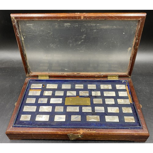 1098 - Flags of the Commonwealth Secretary General's edition, set of 36 silver ingots each in the form of a... 