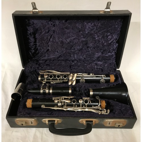 1107 - A Boosey & Hawkes Regent Clarinet.