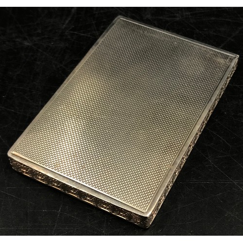 727 - A silver wood lined box hallmarked Birmingham 1917 along with a silver compact with inside mirror Lo... 