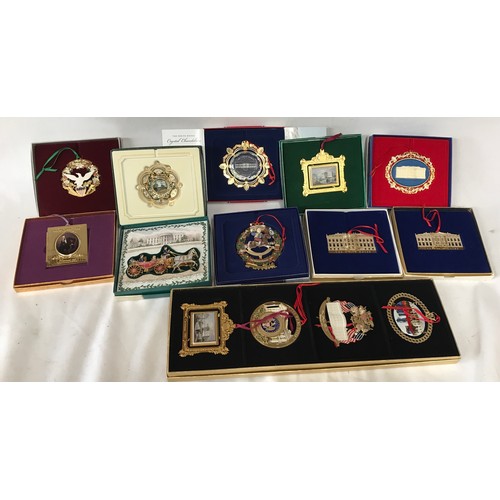 1000 - The White House Historical Association Christmas decorations. Dated between 1994 - 2005. All boxed. ... 