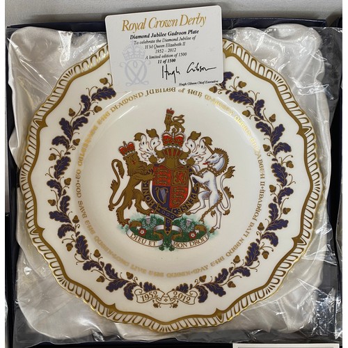 164 - Five Royal Crown Derby Limited Edition commemorative plates to include: Golden Jubilee Gadroon 177/7... 