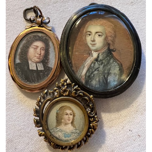 1015 - Three portrait miniatures on ivory, one with mount marked 9ct. Largest 5 x 4 cm. Ivory submission re... 