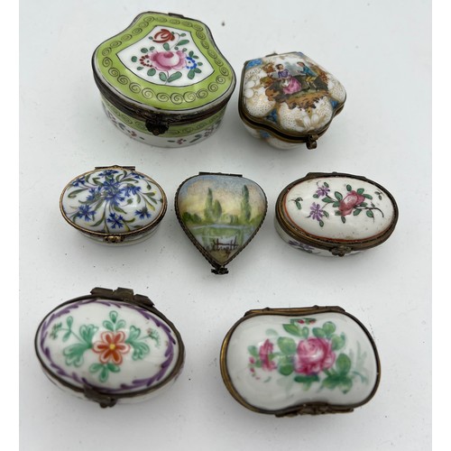 1038 - Seven various continental 19thC porcelain boxes, largest 6x6cm. 













Ffff