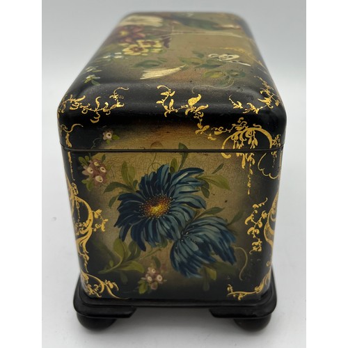 1041 - A fine quality 19thC papier-mâché tea caddy with painted and gilt decoration. 16 x 9 x 13 cm h.
Ivor... 