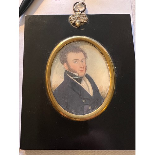 1052 - A portrait miniature on ivory of Hugh Stewart AD 1806. Ivory Submission reference 1S3QP5X5.