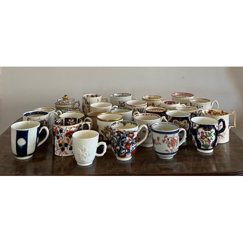 204 - A large collection of 18th/19thC cups and cans to include Bloor Derby, Worcester etc.