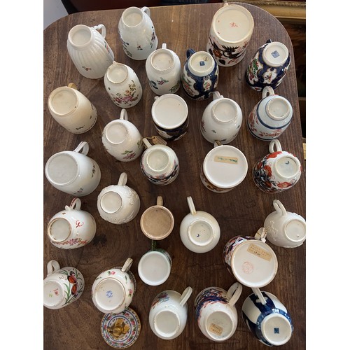 204 - A large collection of 18th/19thC cups and cans to include Bloor Derby, Worcester etc.