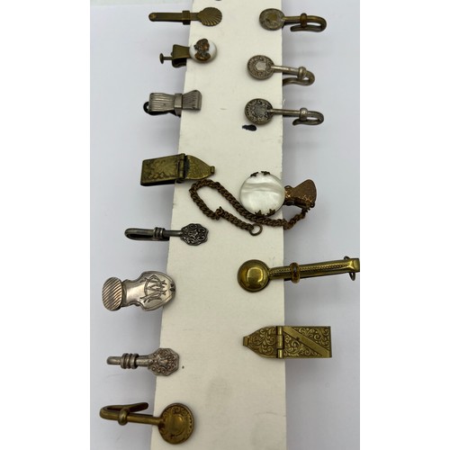 464 - Fourteen various late 19th/early 20thC napkin holders.