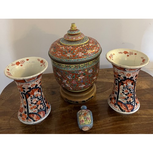 926 - Oriental ceramics to include an 18thC Chinese lidded jar, 29cm h including wooden stand, two Japanes... 