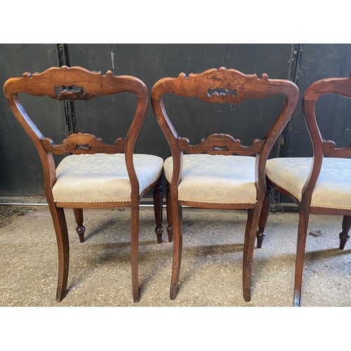 93 - Four Victorian balloon back dining chairs. 84cm h to back, 44cm to seat.