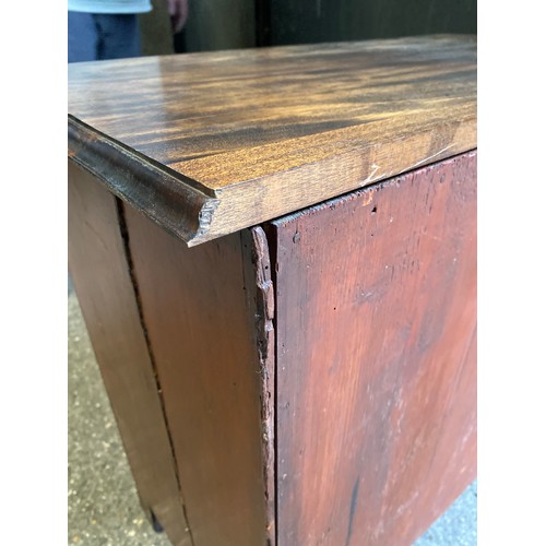 95 - Mahogany chest of 4 long graduating drawers with bone escutcheons. 82.5 h x 85 w x 44.5cm d.