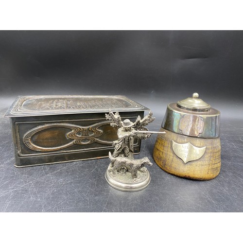 996 - A white metal horses hoof inkwell with engraved shield 