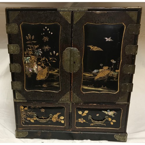 86 - Japanese cabinet with Shibayama style lacquer decoration of inlaid mother of pearl birds in a garden... 