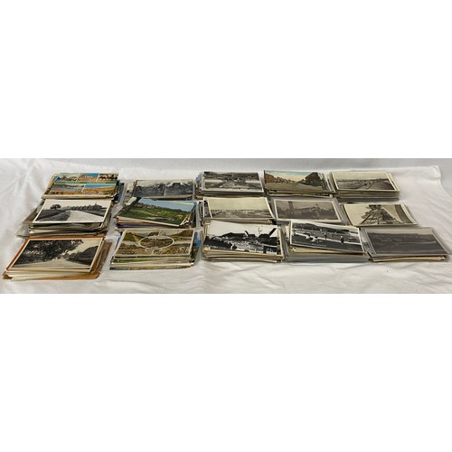 893 - Postcards, a Lincolnshire collection of approx. 500 older postcards to include Mablethorpe, Skegness... 