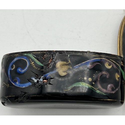 986 - Continental enamel and gilt metal patch box. 6 x 3.5cm.