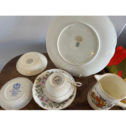 932 - A collection of Royal memorabilia to include Coalport Edward VIII 1937 plate, Princess Anne Wedgwood... 