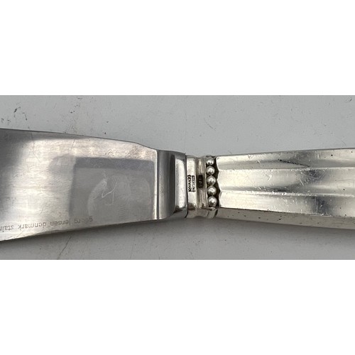 757 - Georg Jensen sterling silver handled cake knife. 26.5 l.