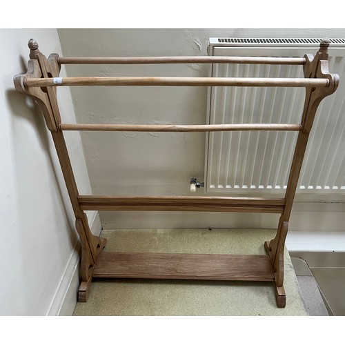 60 - Edwardian beech towel rail. 76 w x 24 d x 91cm h.