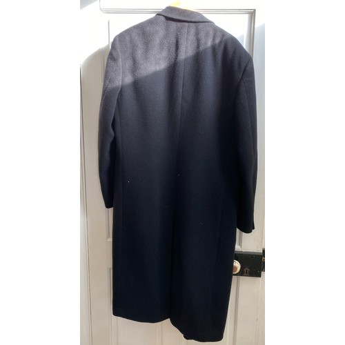 879 - An Uomo Valentino Harrods man's 48 reg 70/30 wool/cashmere overcoat, a Teodem M genuine leather man'... 