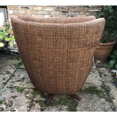 45 - Parker Knoll brown swivel armchair with button back, 96cm floor to top 32cm floor to top of seat.