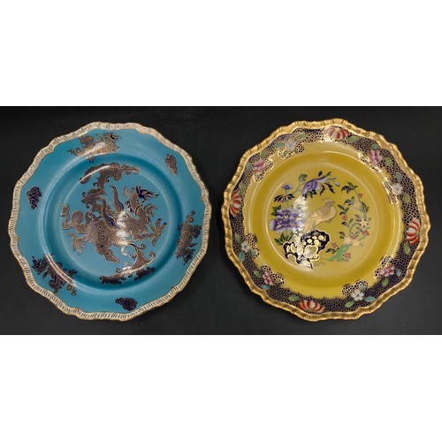 152 - Two late 19thC Mason's Ironstone plates, one blue ground depicting dragons, the other yellow ground ... 