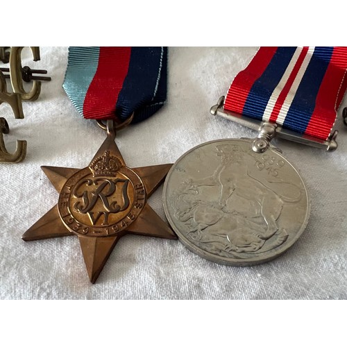 945A - Cap badges and medals for Slee to include Victory medal, 1939-45 star, 1914–15 Star etc, West Yorksh... 