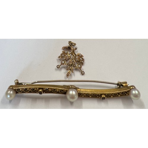 410A - A 9ct gold cultured pearl and ruby set bar brooch together with a 9ct gold and seed pearl pendant. T... 