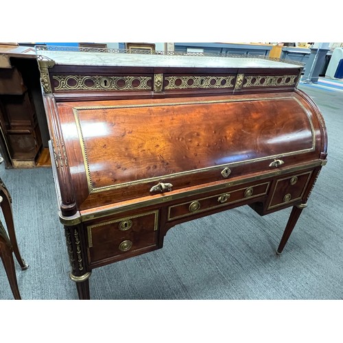 71 - Fine quality French cylinder bureau in plum pudding mahogany with brass mounts, finished to reverse.... 