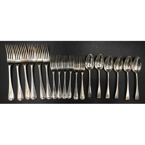 786 - A harlequin set of Old English Pattern cutlery, six table forks, London 1828, maker Josiah Piercy I,... 