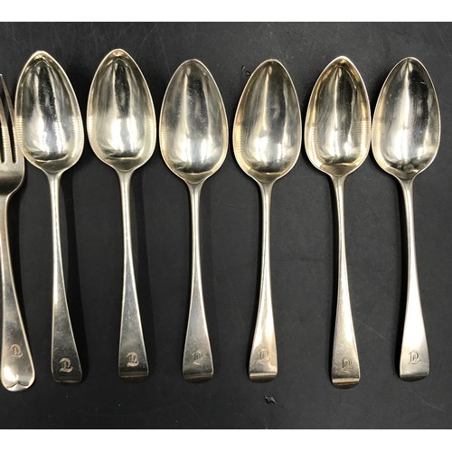 786 - A harlequin set of Old English Pattern cutlery, six table forks, London 1828, maker Josiah Piercy I,... 