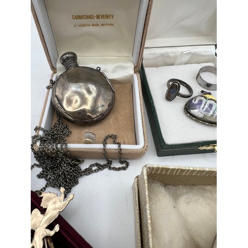 399 - Jewellery to include hallmarked silver scent bottle/compact Chester 1912, maker Samuel M Levi. Sterl... 