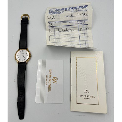 517 - A 1980's Raymond Weil Roman Numeral Geneve gentleman's wristwatch.

Winds and goes. Purchase receipt... 