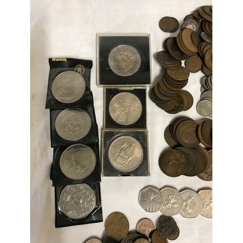 654 - A Collection of G.B Coins, including a small bag of fourpences (33gms), a small amount of pre 1947 c... 