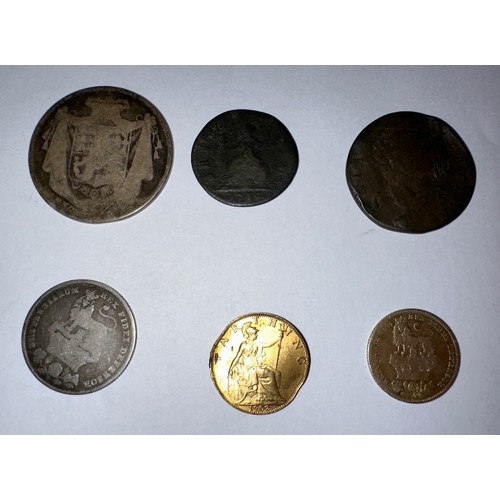 656 - Various coins to include 1902 Farthing, 1828 George VI sovereign replica, George II Farthing, 1749, ... 