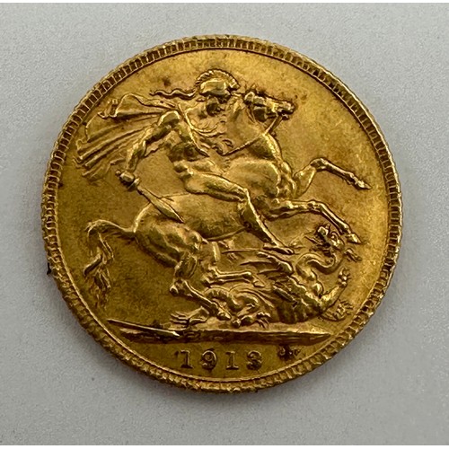 660 - A George V 1913 full sovereign. 8gm.